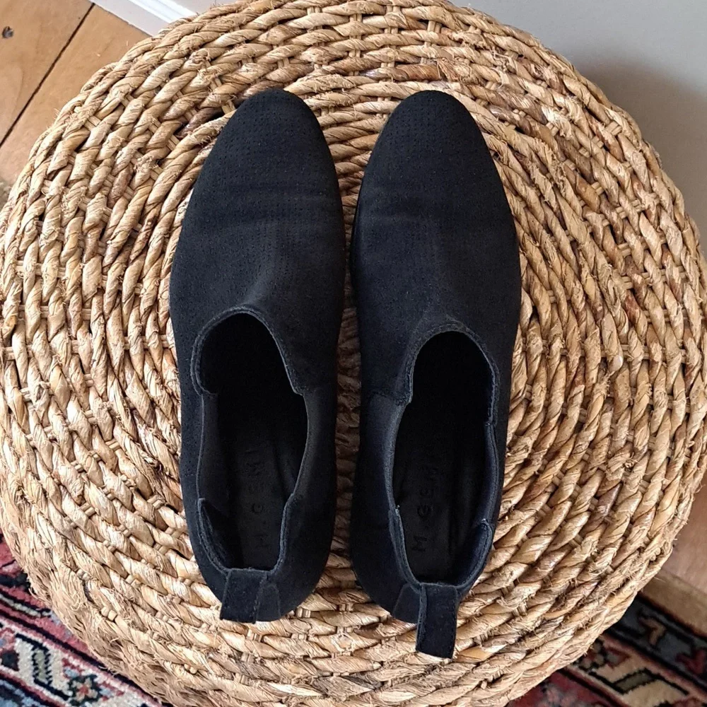M. Gemi Womens Black Perforated Suede Ankle Booties‎ Elastic Sides EU40/US9.5